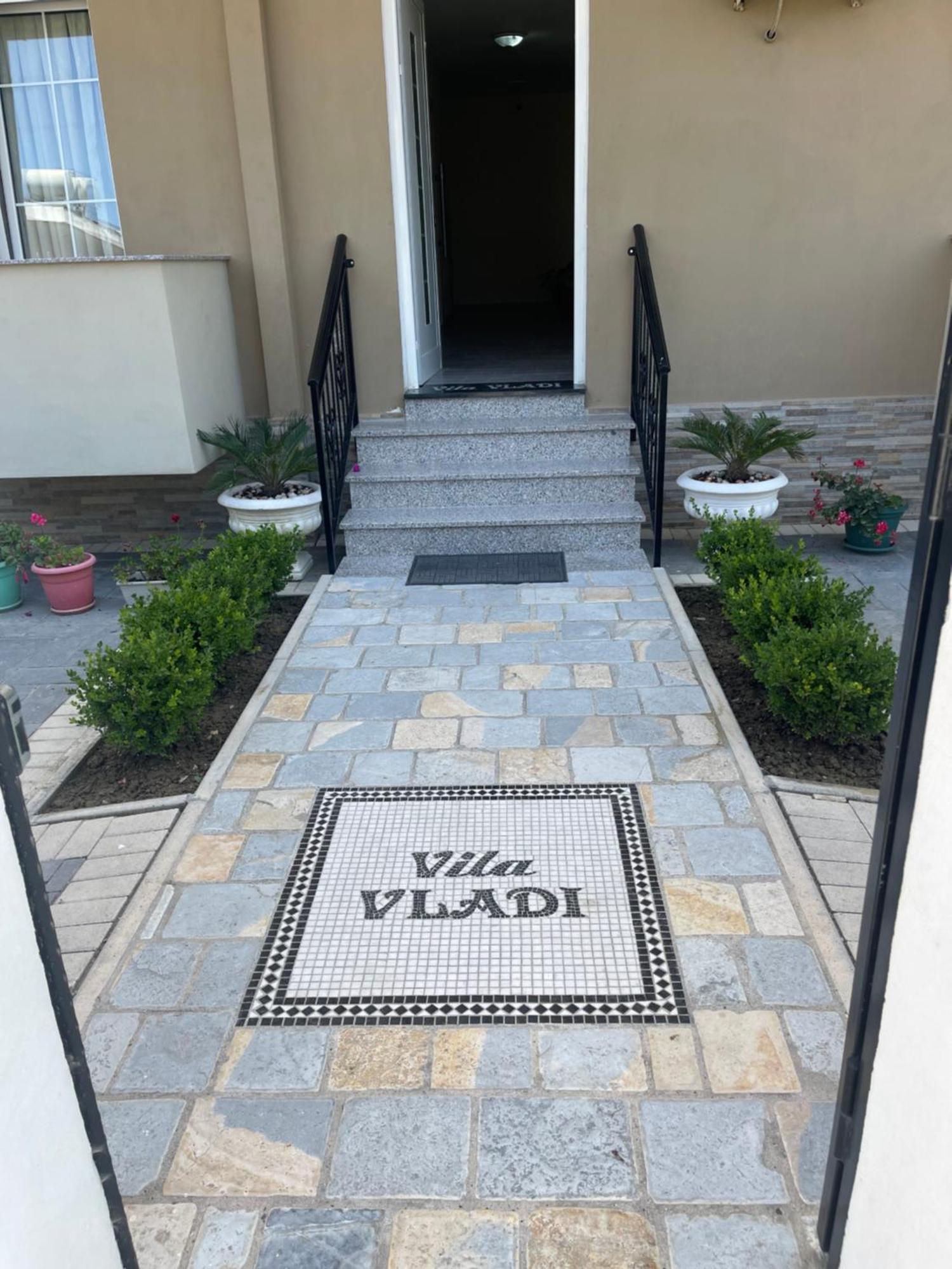 Vila Vladi Durres Bagian luar foto